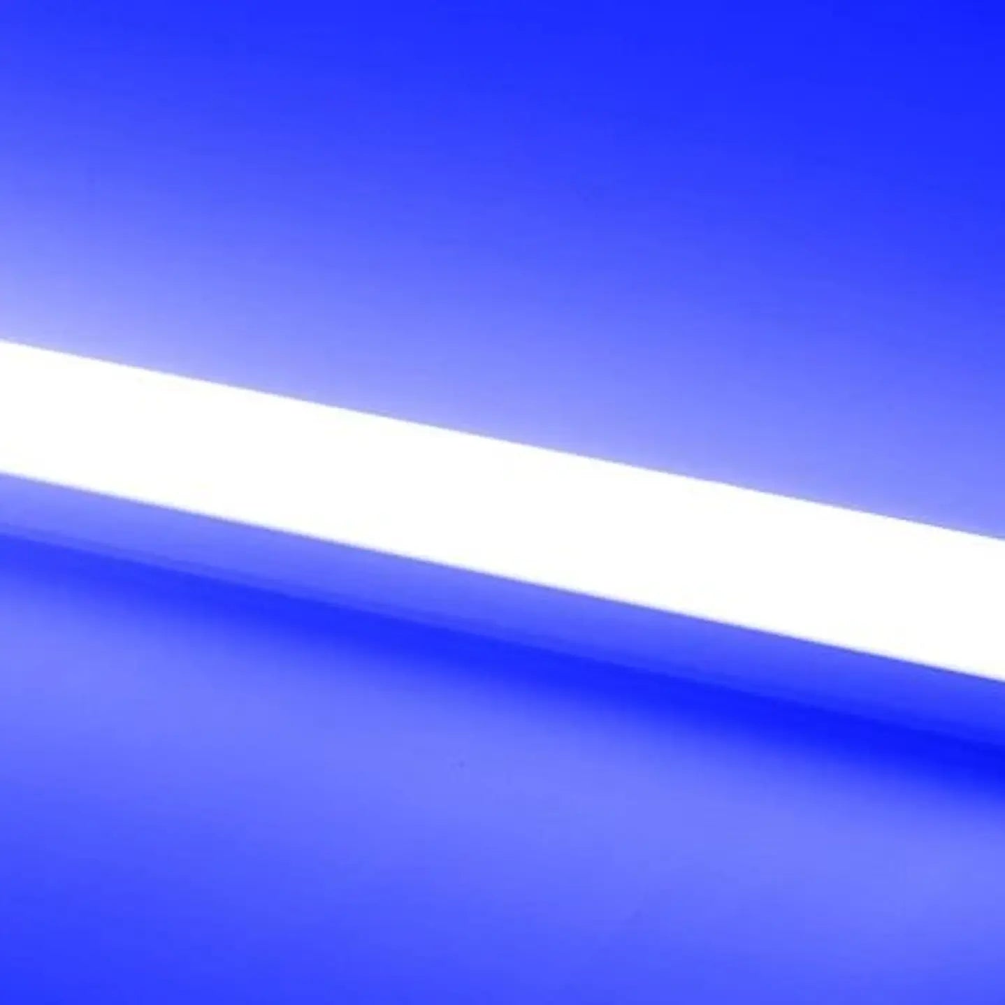 Tubo LED T8 AVC 120cm 18W Negro – Luz Fría Alta Eficiencia Base G13